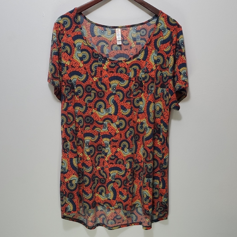 LuLaRoe Red & Black Graphic Short Sleeve Blouse